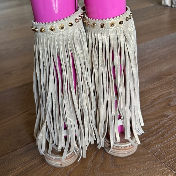 Stuart Weitzman Fringe Benefit Gladiator Sandal in Cipra - Picture 6 of 15